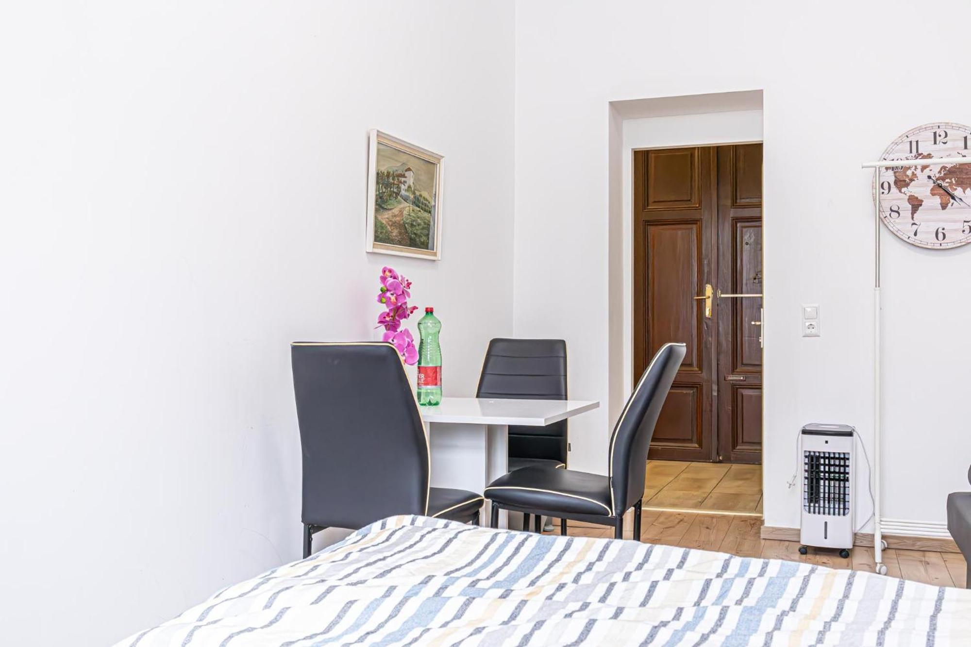 וינה 6 Min To Amusement Park - Economy Rooms In Shared Apartment מראה חיצוני תמונה