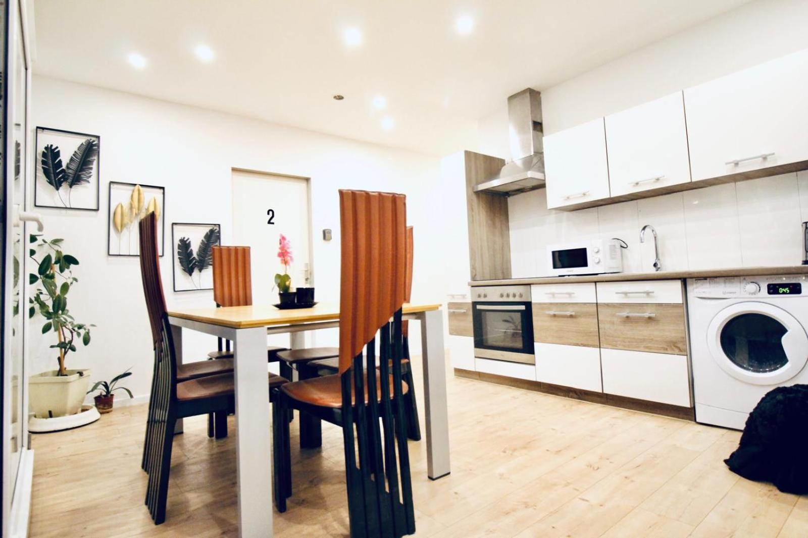 וינה 6 Min To Amusement Park - Economy Rooms In Shared Apartment מראה חיצוני תמונה